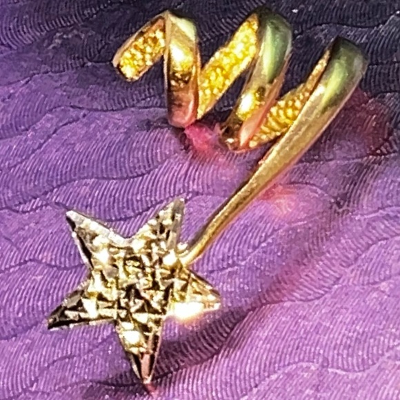 10K W/Y Gold Shooting Star Slide Pendant - Picture 10 of 16